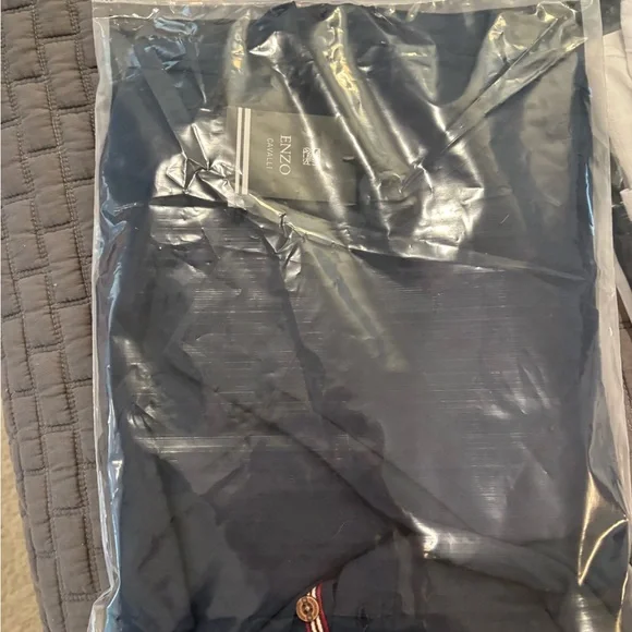 Classic Navy Blue Button-Down Shirt for Men - Picture 2 of 3